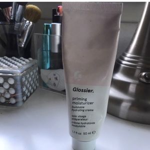 Glossier primer!